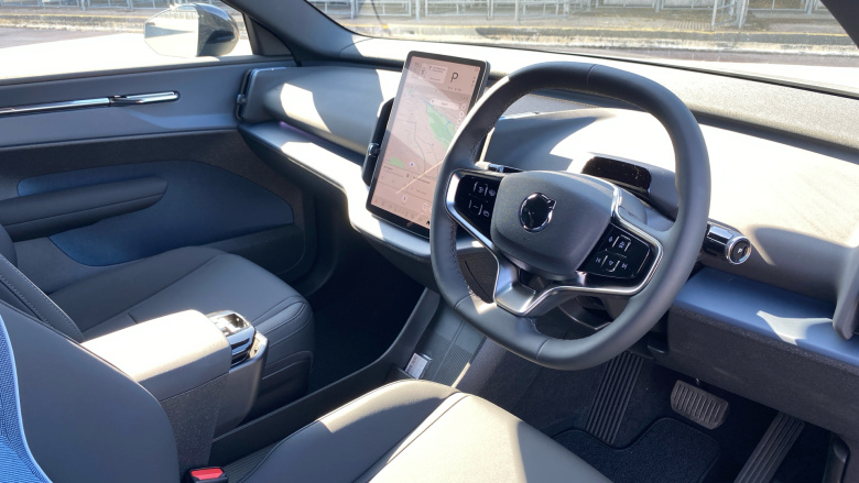 Volvo EX30 200kW SM Extended Range Plus 69kWh 5dr Auto Electric Estate